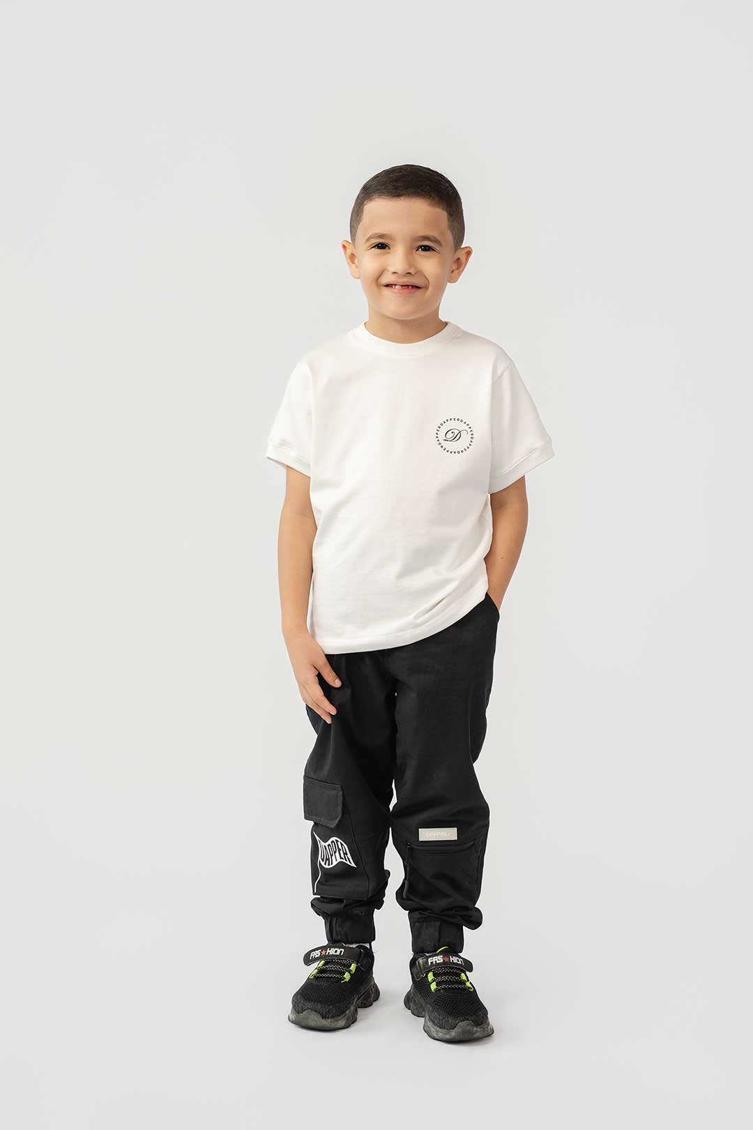 SET Cargo Negro + Camiseta CLUB Blanca