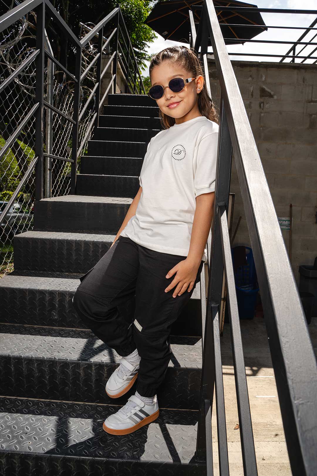 SET Cargo Negro + Camiseta CLUB Blanca